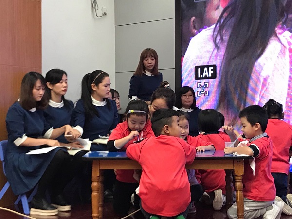 E:\保教实验\培训教研\红苗幼儿园（2017.10.12） -5.JPG