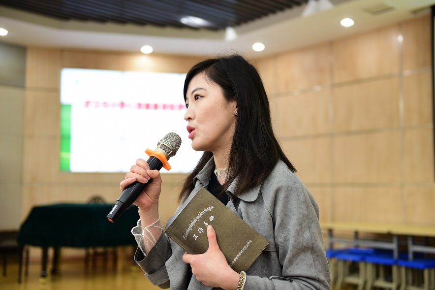 E:\教科院工作 (G)\桌面文件\2017年上半年\4月\华科附小全市研讨活动\韩亚平发言2.jpg